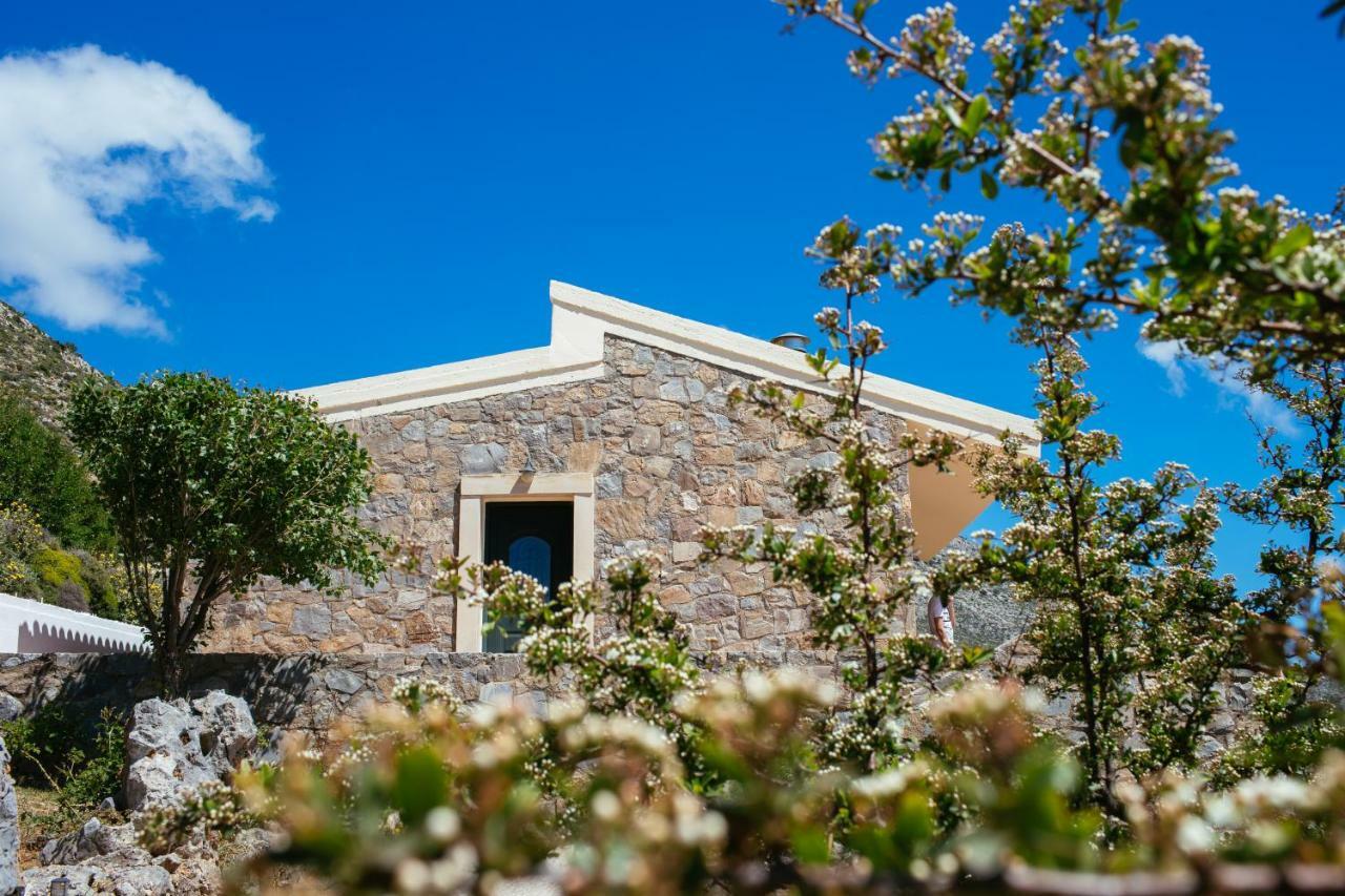 Aetovigla Guesthouse Krousonas  Exterior photo